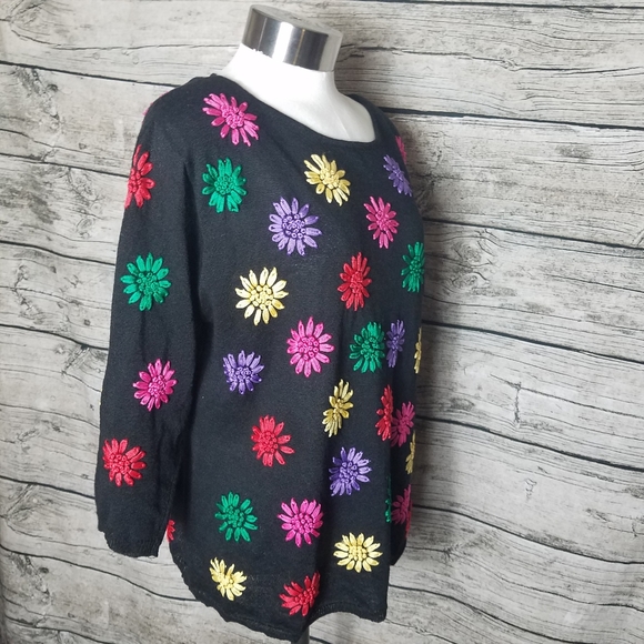 Catherine Stewart Embroidered Sweatshirt Size XL.Pit to pit approx:  20.5 inch - Picture 3 of 7